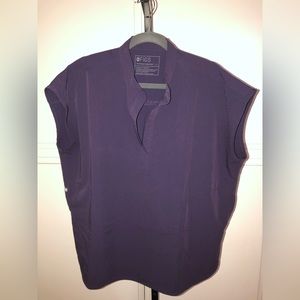 Figs, Rafaela scrub top, size large, purple